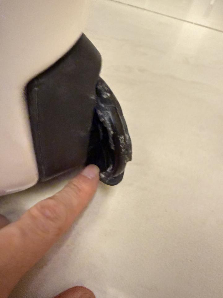 行李箱維修案件圖片