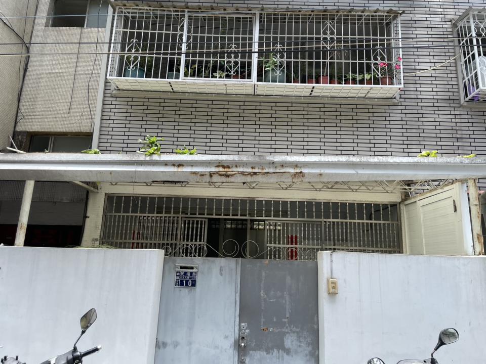 屋簷排水槽施工案件圖片