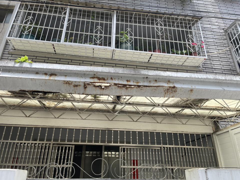 屋簷排水槽施工案件圖片