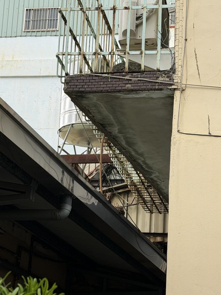 水塔漏水維修案件圖片