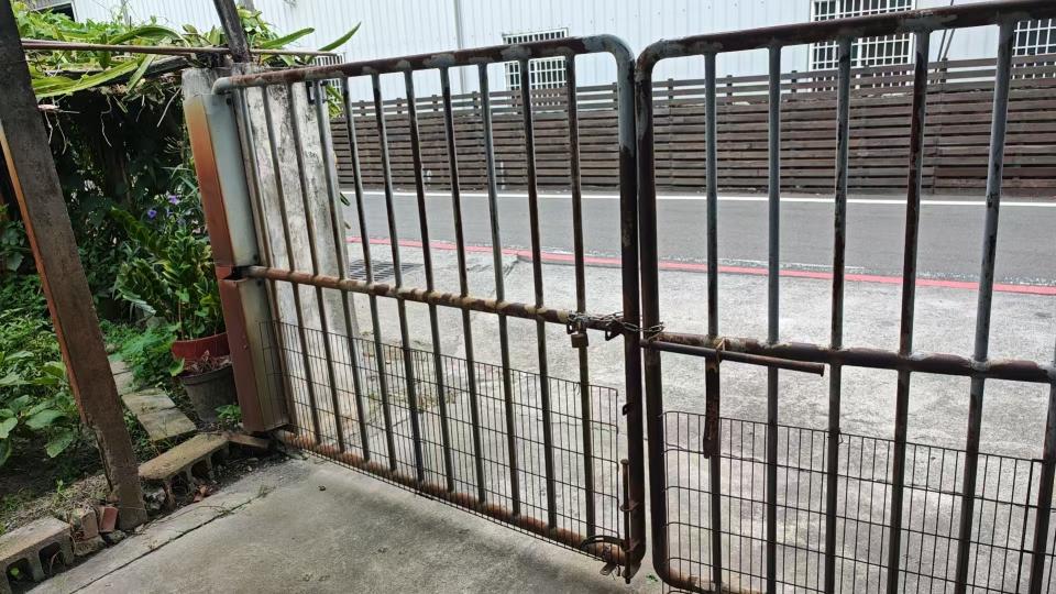 伸縮門案件圖片