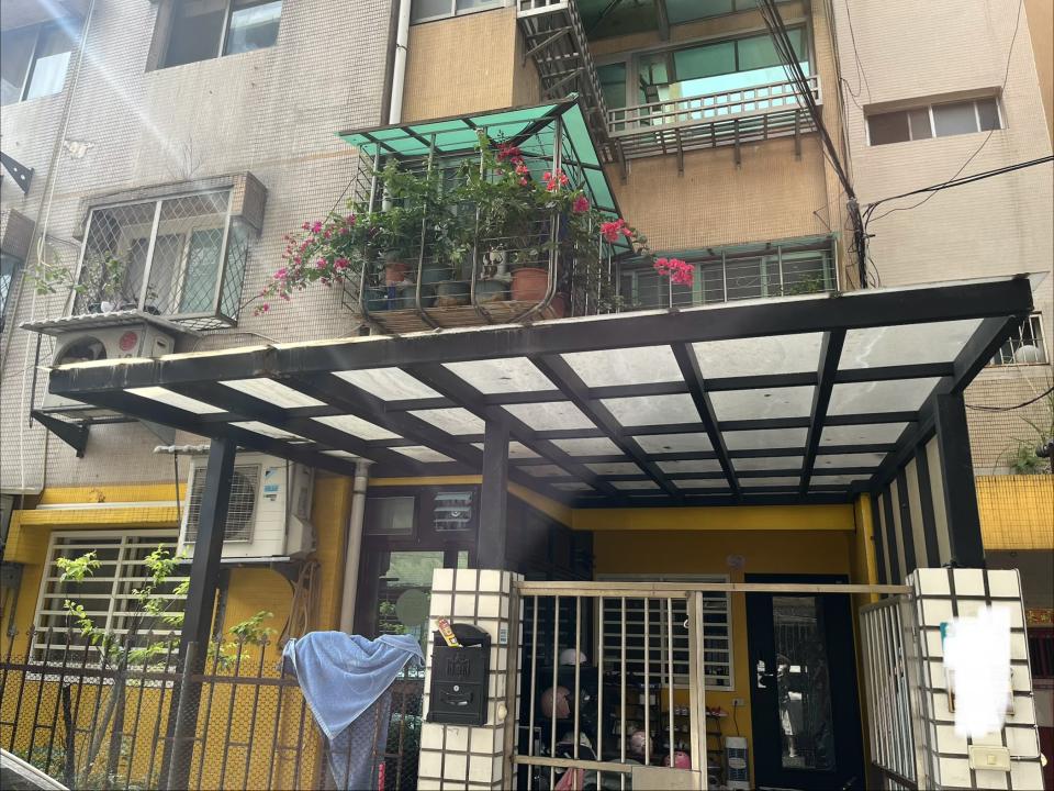 屋簷排水槽施工案件圖片