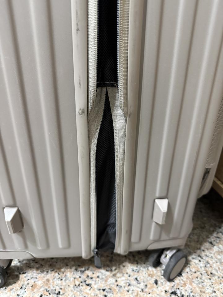 行李箱維修案件圖片