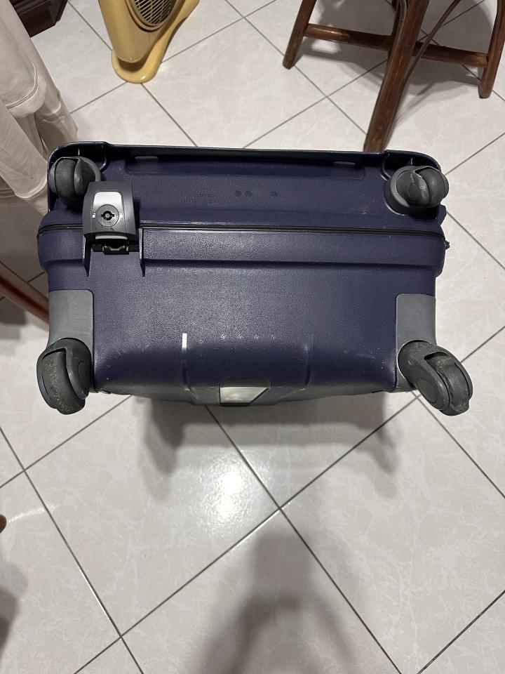 行李箱維修案件圖片