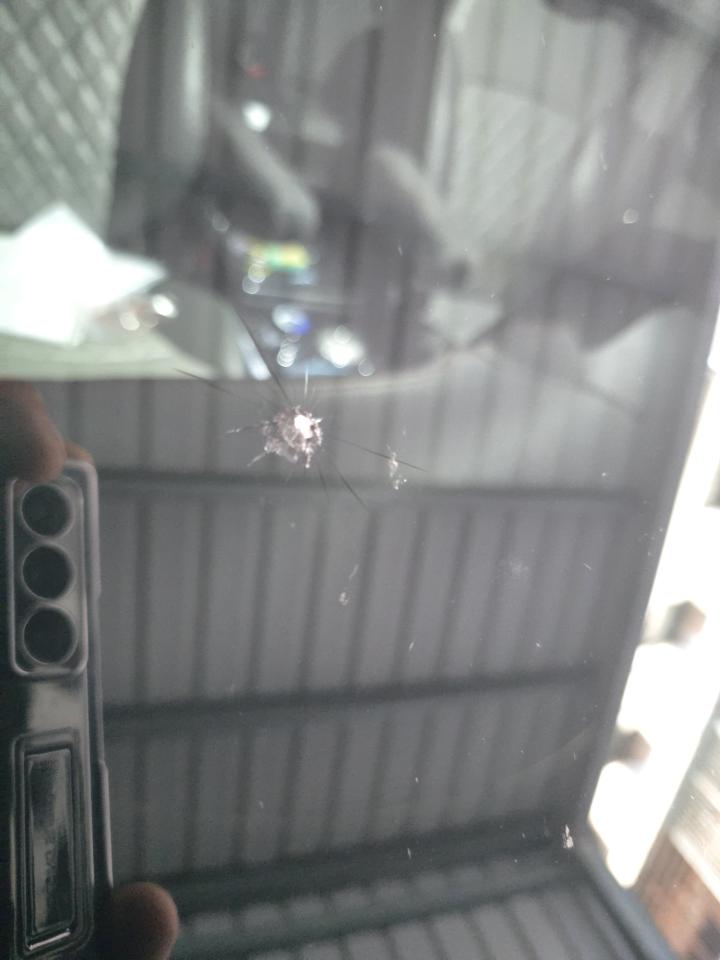 汽車玻璃修補案件圖片