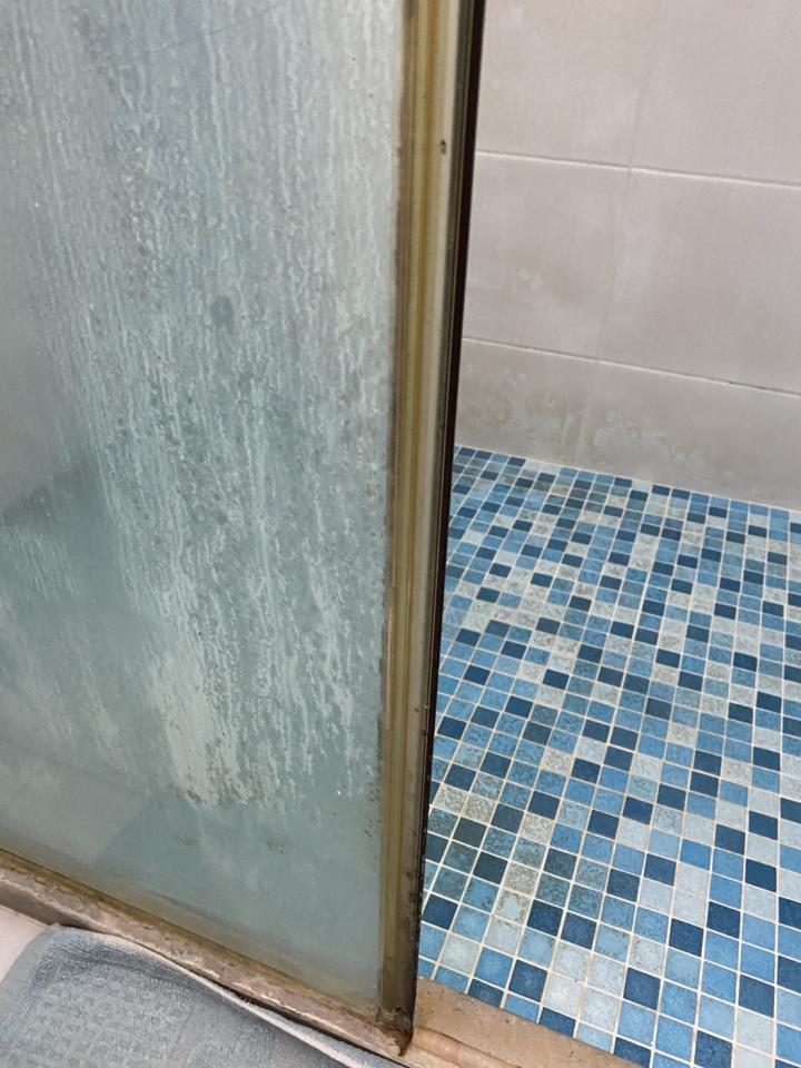 淋浴拉門安裝維修案件圖片