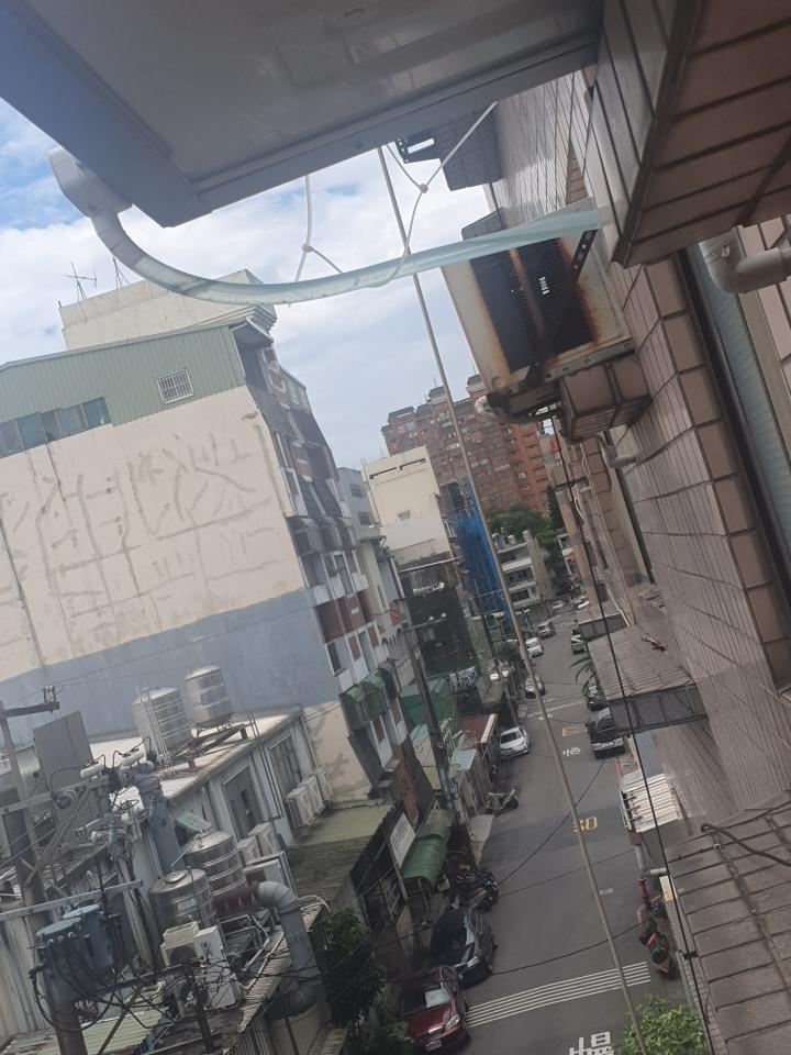 冷氣排水器安裝案件圖片