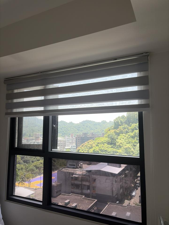 窗簾安裝維修案件圖片