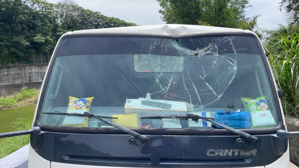 汽車玻璃修補案件圖片