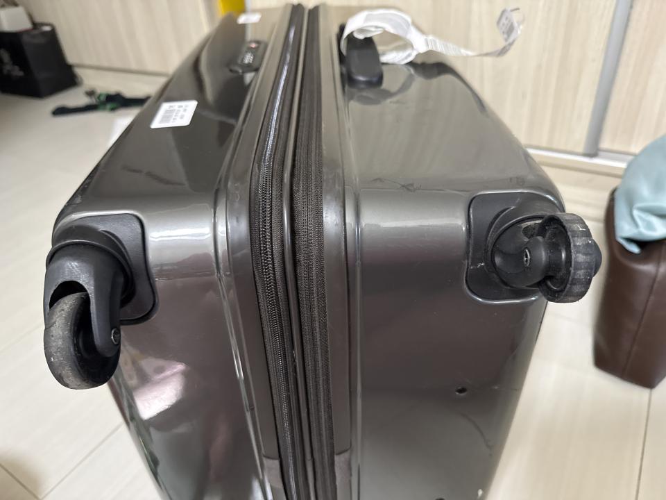 行李箱維修案件圖片