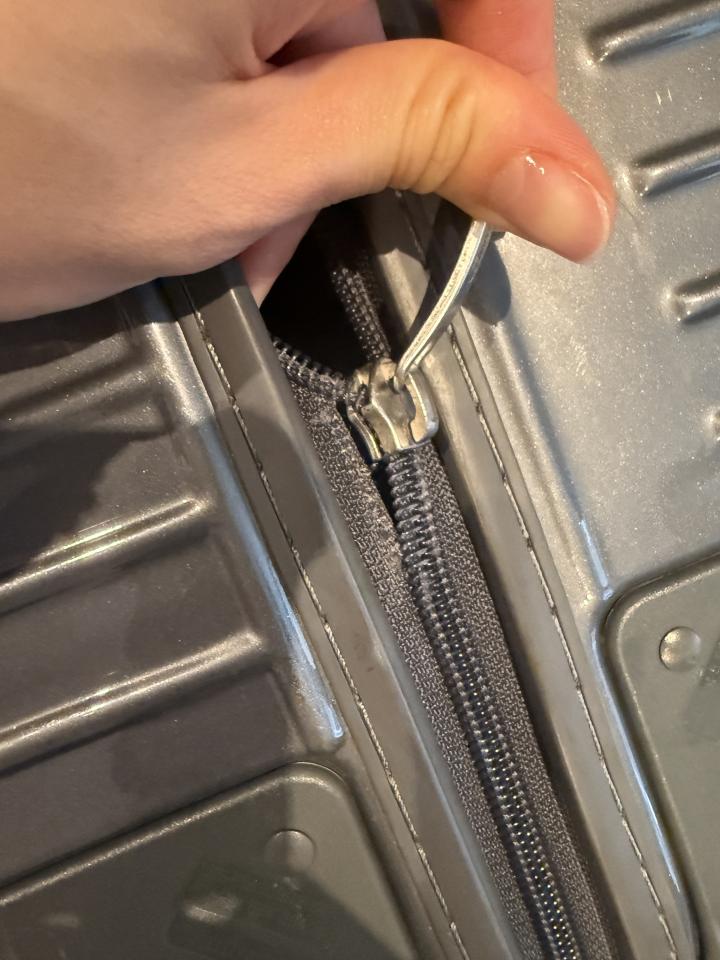 行李箱維修案件圖片