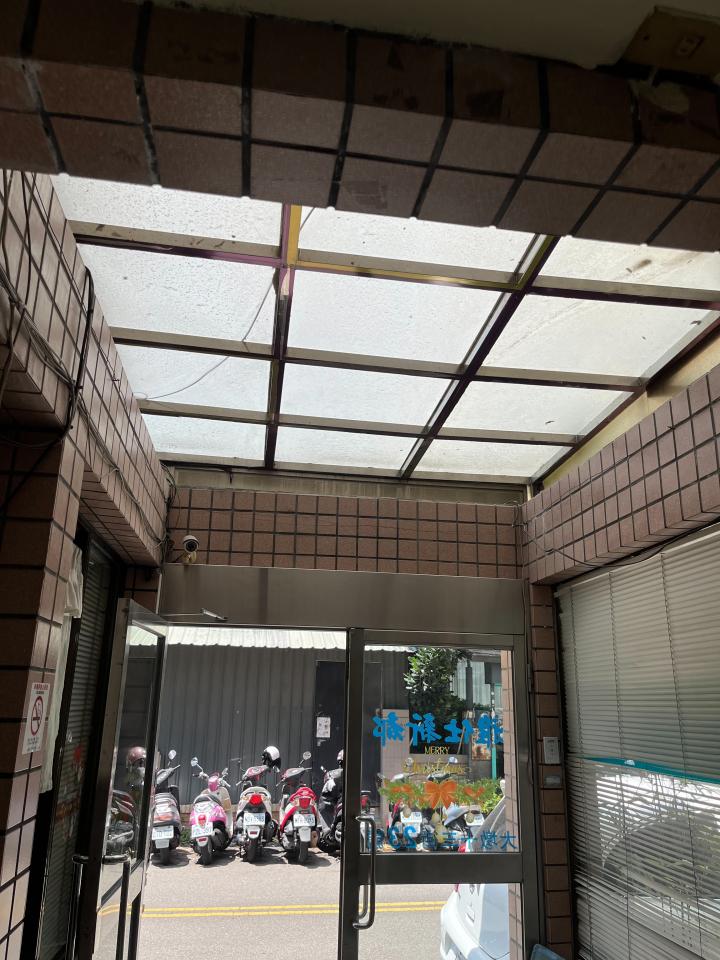 遮雨棚安裝案件圖片