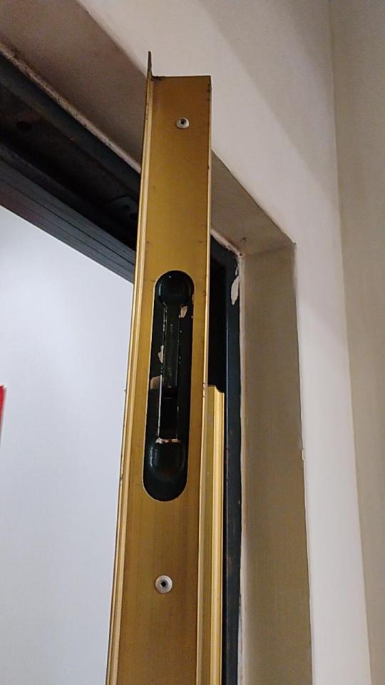 門片維修案件圖片