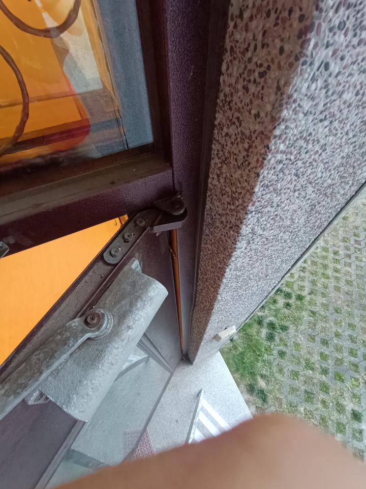 門片維修案件圖片