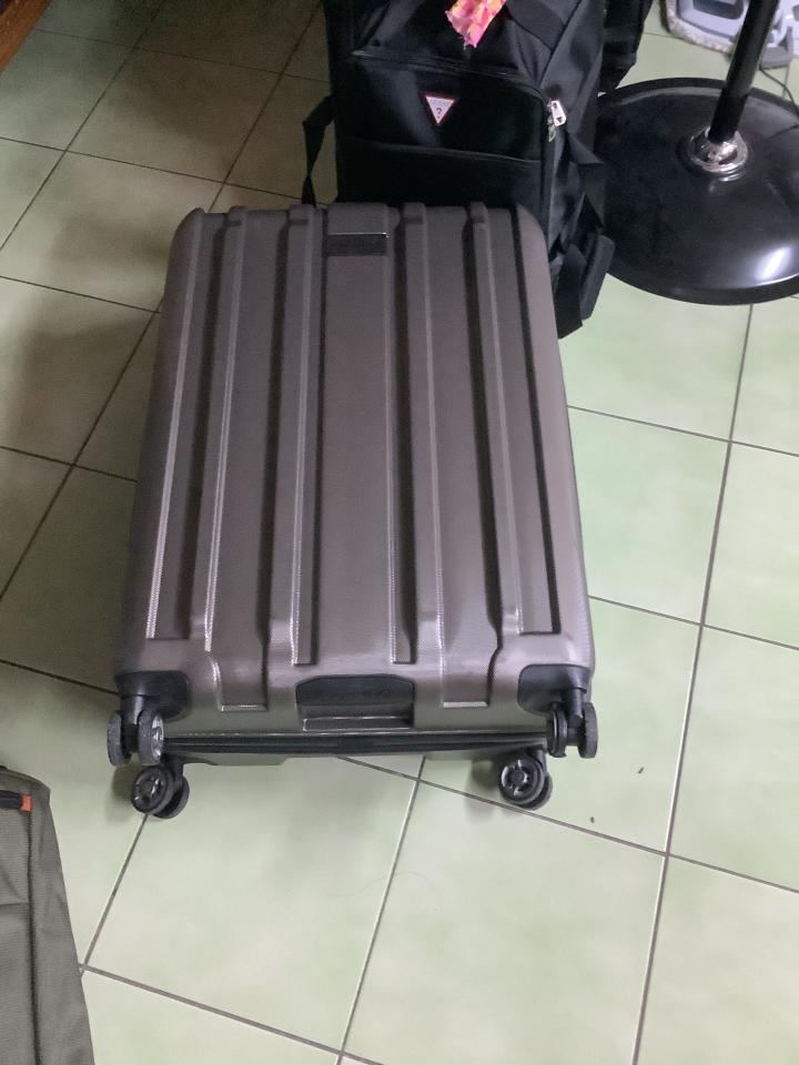 行李箱維修案件圖片