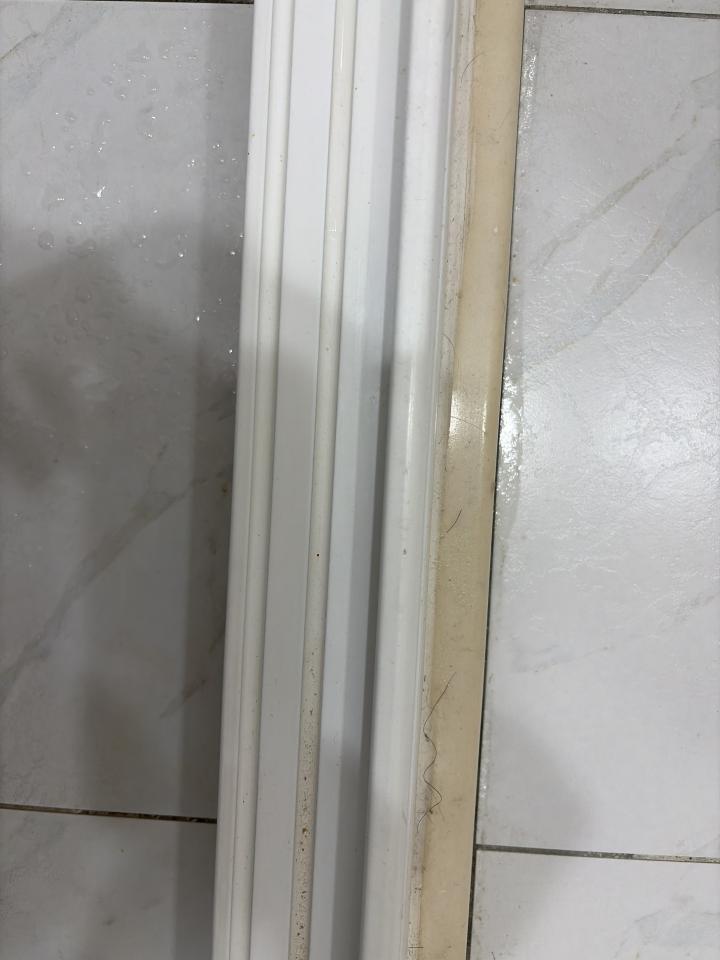 淋浴拉門安裝維修案件圖片