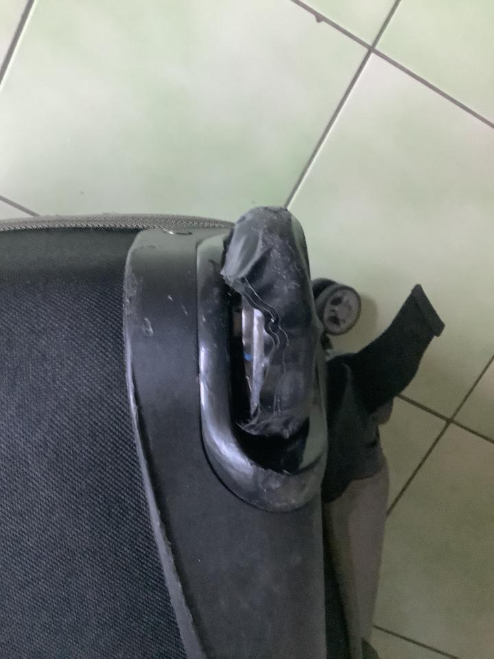 行李箱維修案件圖片