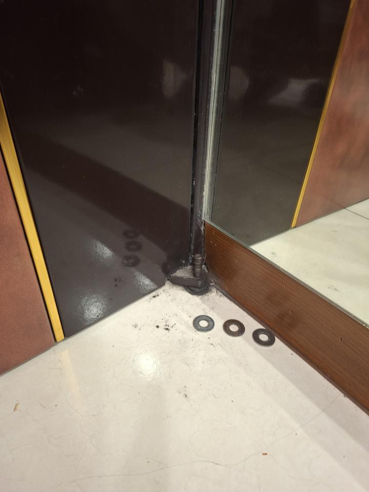 鐵門案件圖片