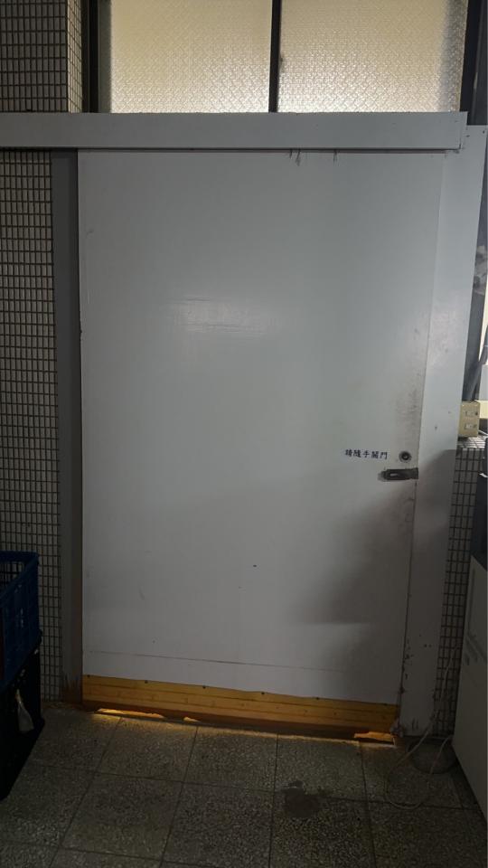 拉門案件圖片