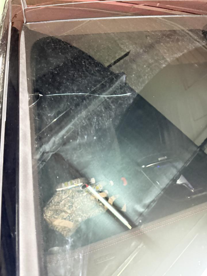 汽車玻璃修補案件圖片
