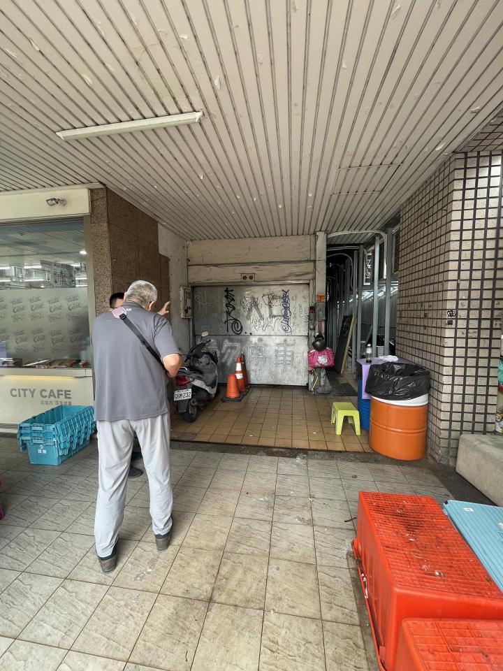 鐵捲門維修案件圖片