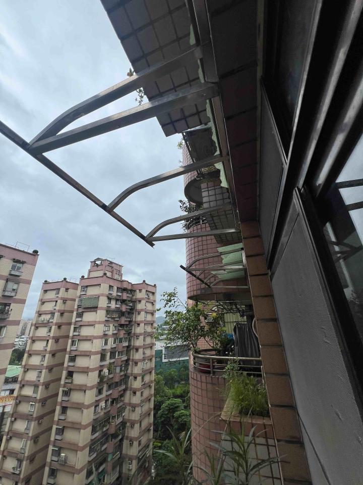 遮雨棚安裝案件圖片
