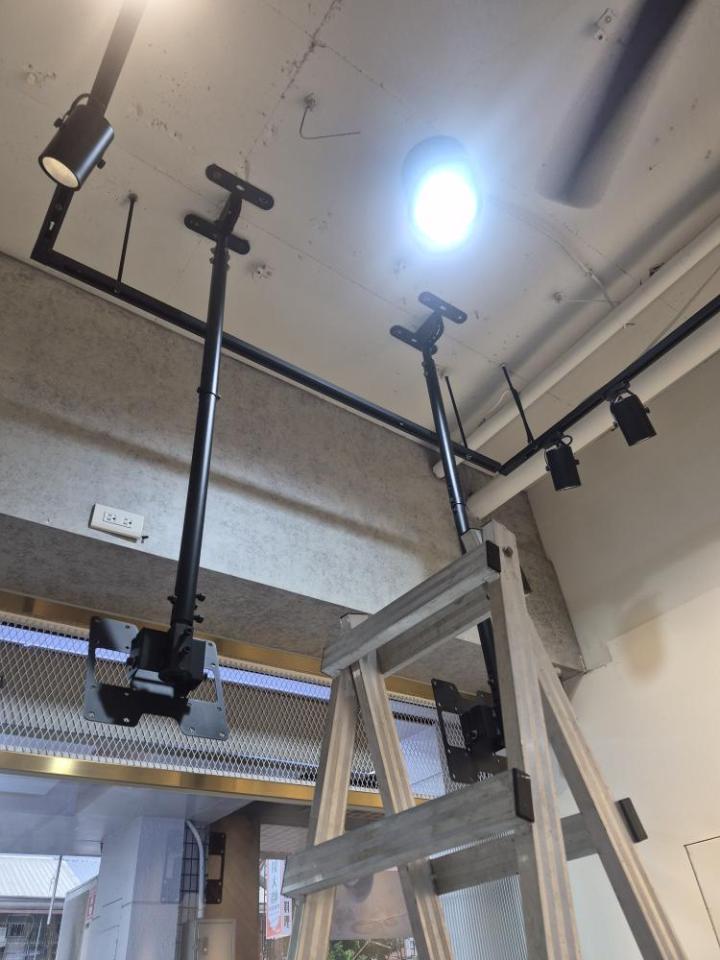 電視壁掛架安裝案件圖片