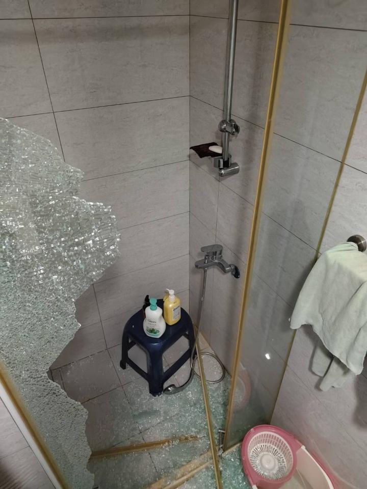 浴室門案件圖片