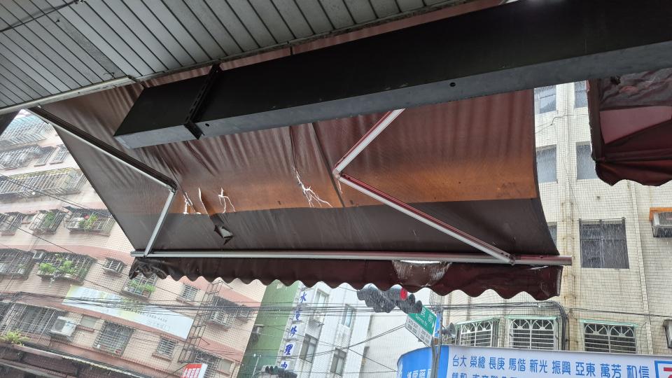 遮雨棚安裝案件圖片