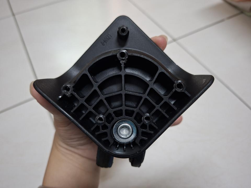 行李箱維修案件圖片