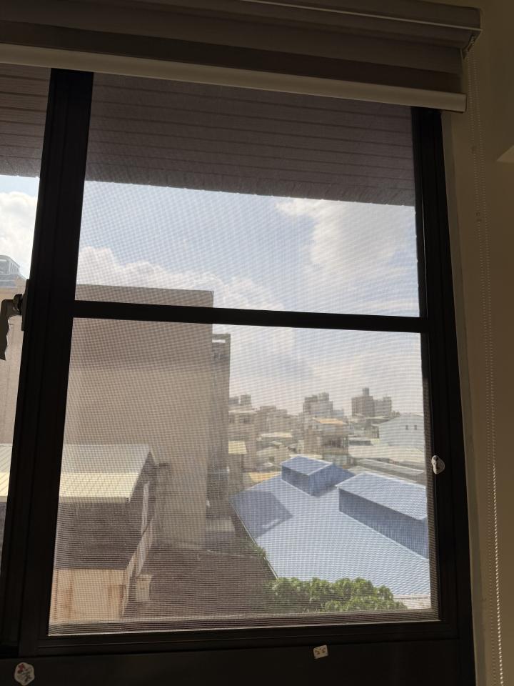 陽台紗網安裝案件圖片