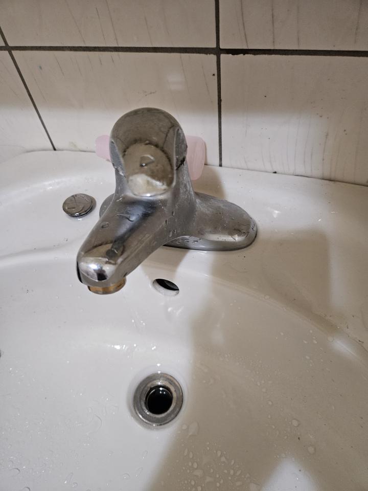 水龍頭裝修案件圖片