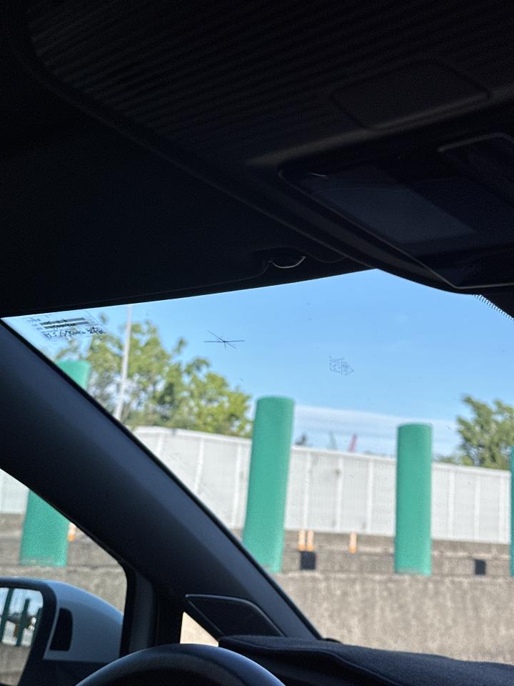 汽車玻璃修補案件圖片