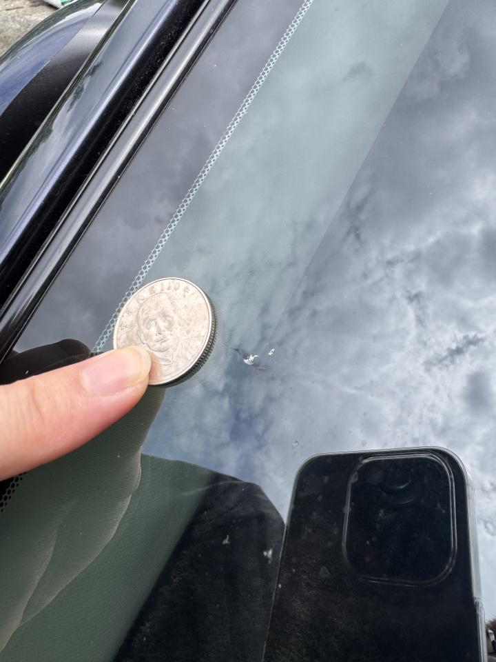 汽車玻璃修補案件圖片