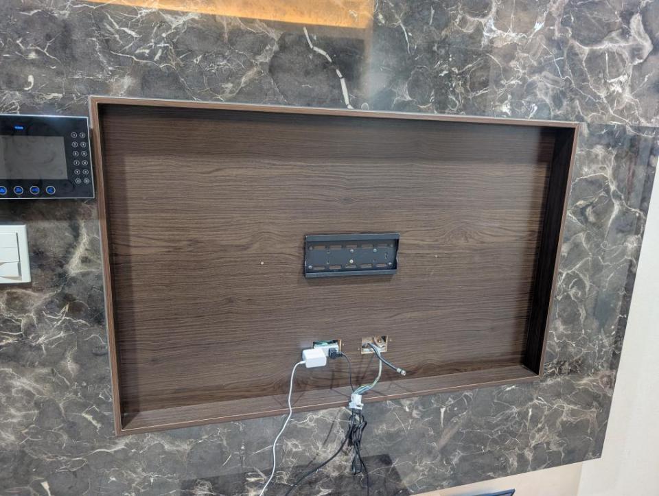 電視壁掛架安裝案件圖片