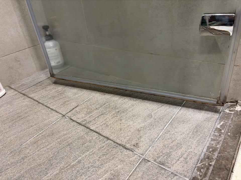 淋浴拉門安裝維修案件圖片