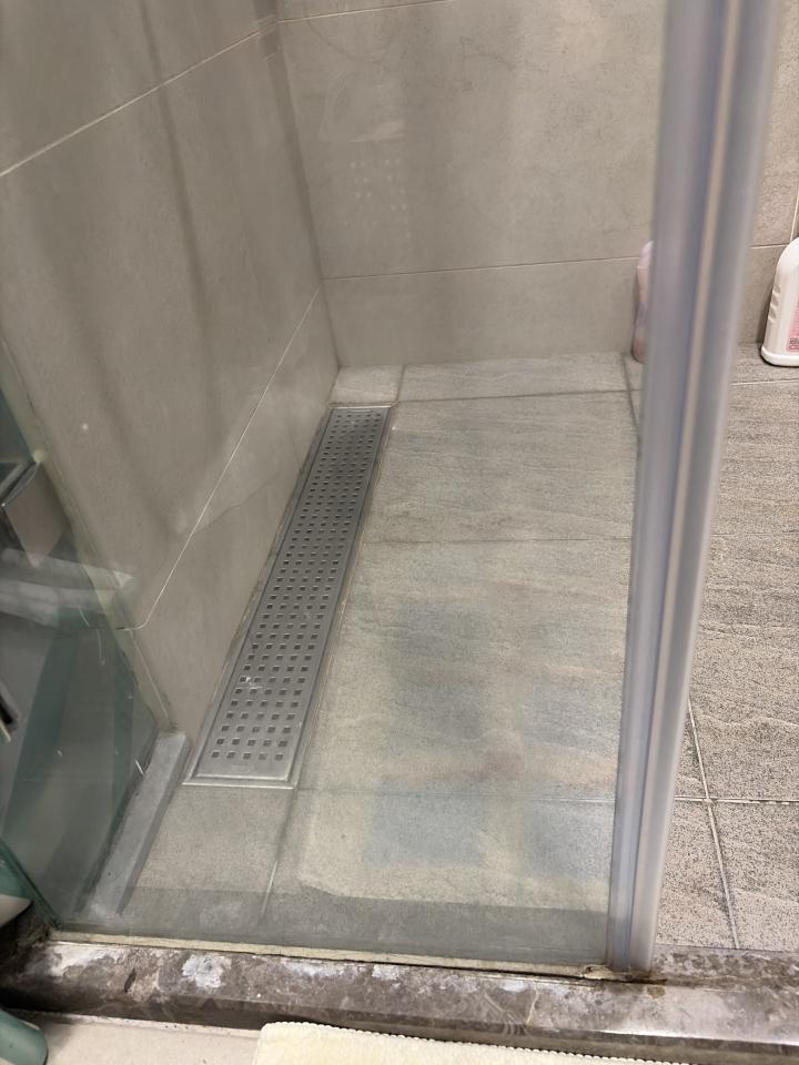 淋浴拉門安裝維修案件圖片