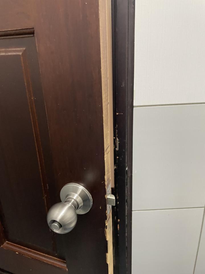 浴室門案件圖片