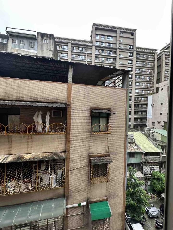 鐵皮屋頂案件圖片