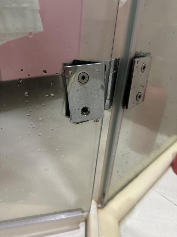 浴室門案件圖片