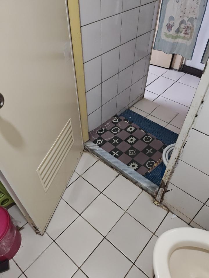 浴室門案件圖片
