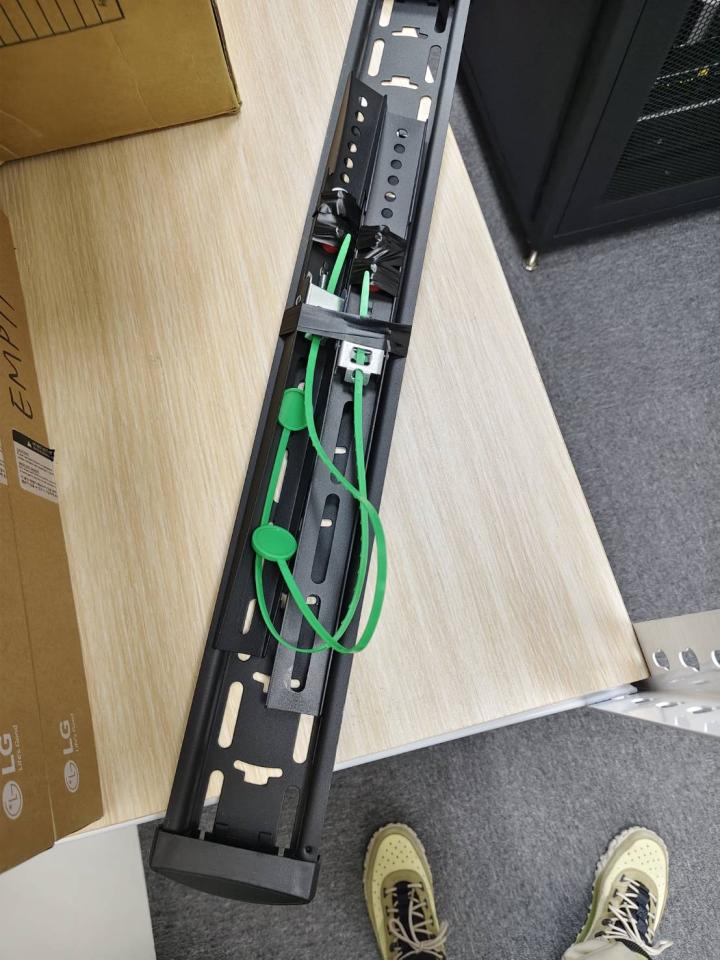 電視壁掛架安裝案件圖片