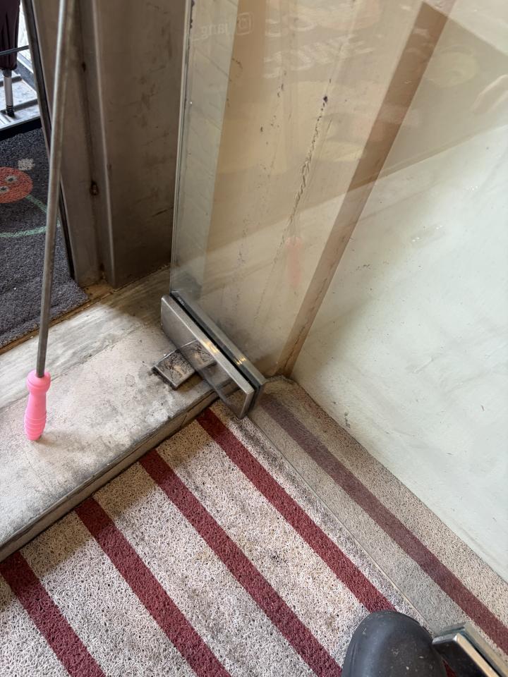 門片維修案件圖片