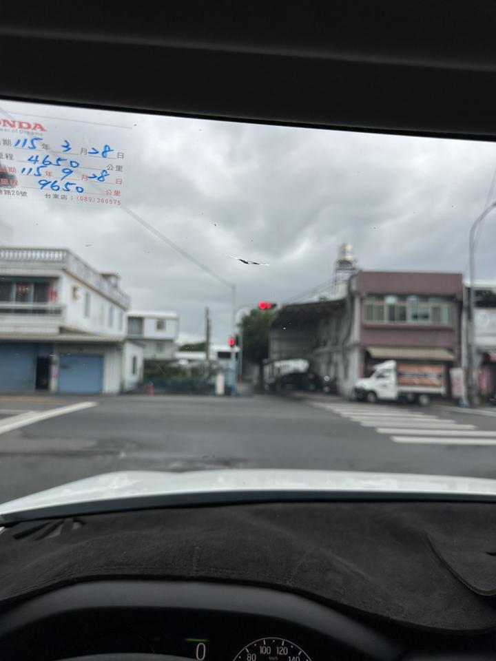 汽車玻璃修補案件圖片