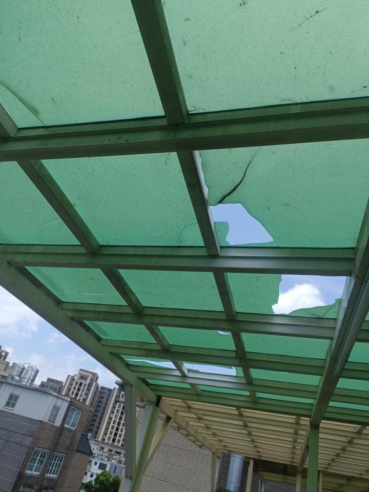 採光罩案件圖片