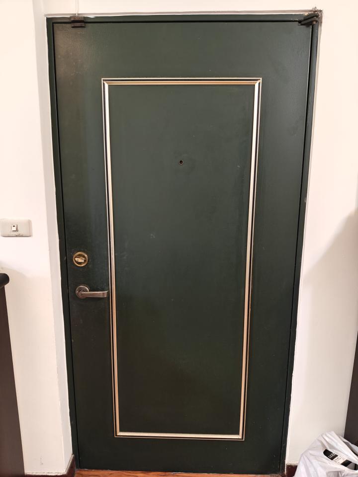 鐵門案件圖片