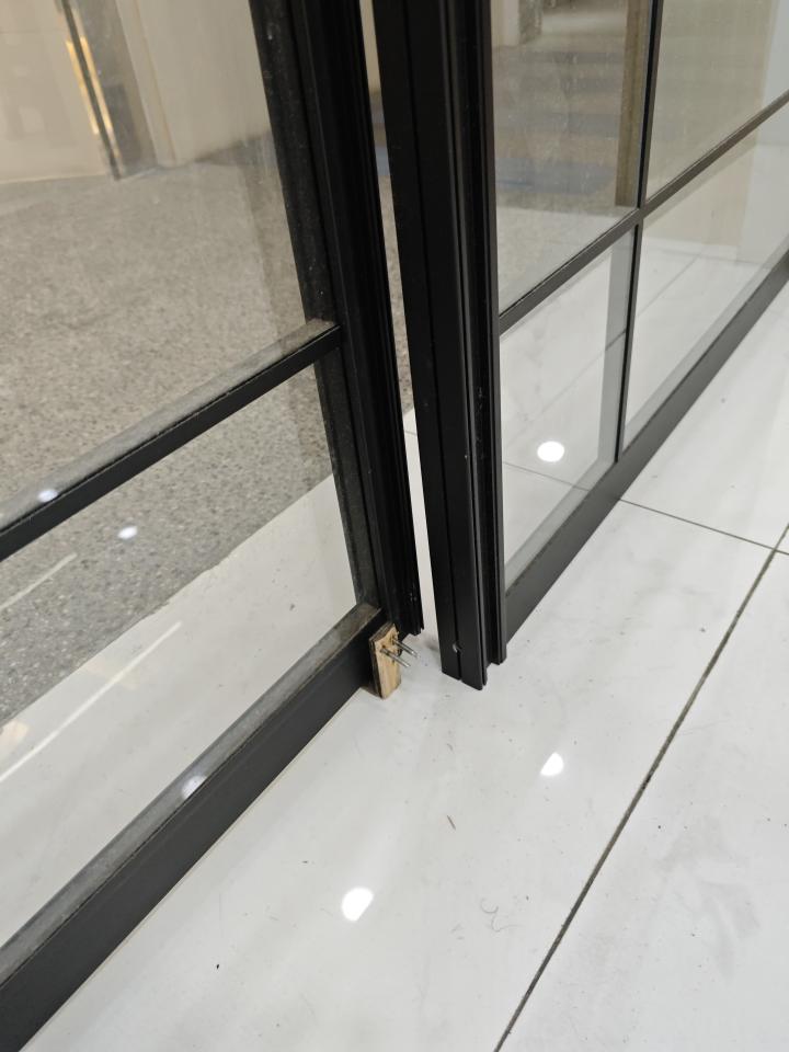 拉門案件圖片