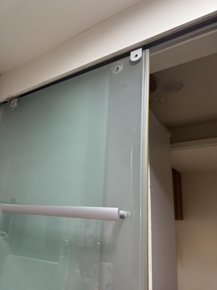 淋浴拉門安裝維修案件圖片