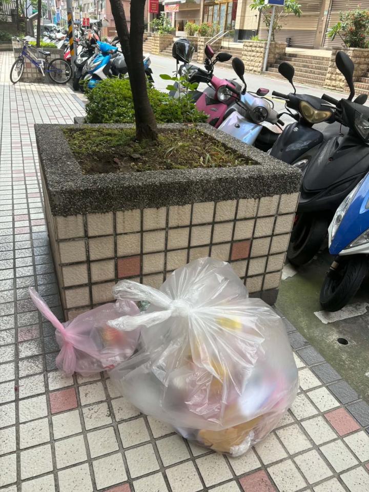 代收垃圾案件圖片