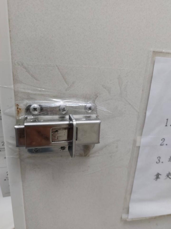 浴室門案件圖片